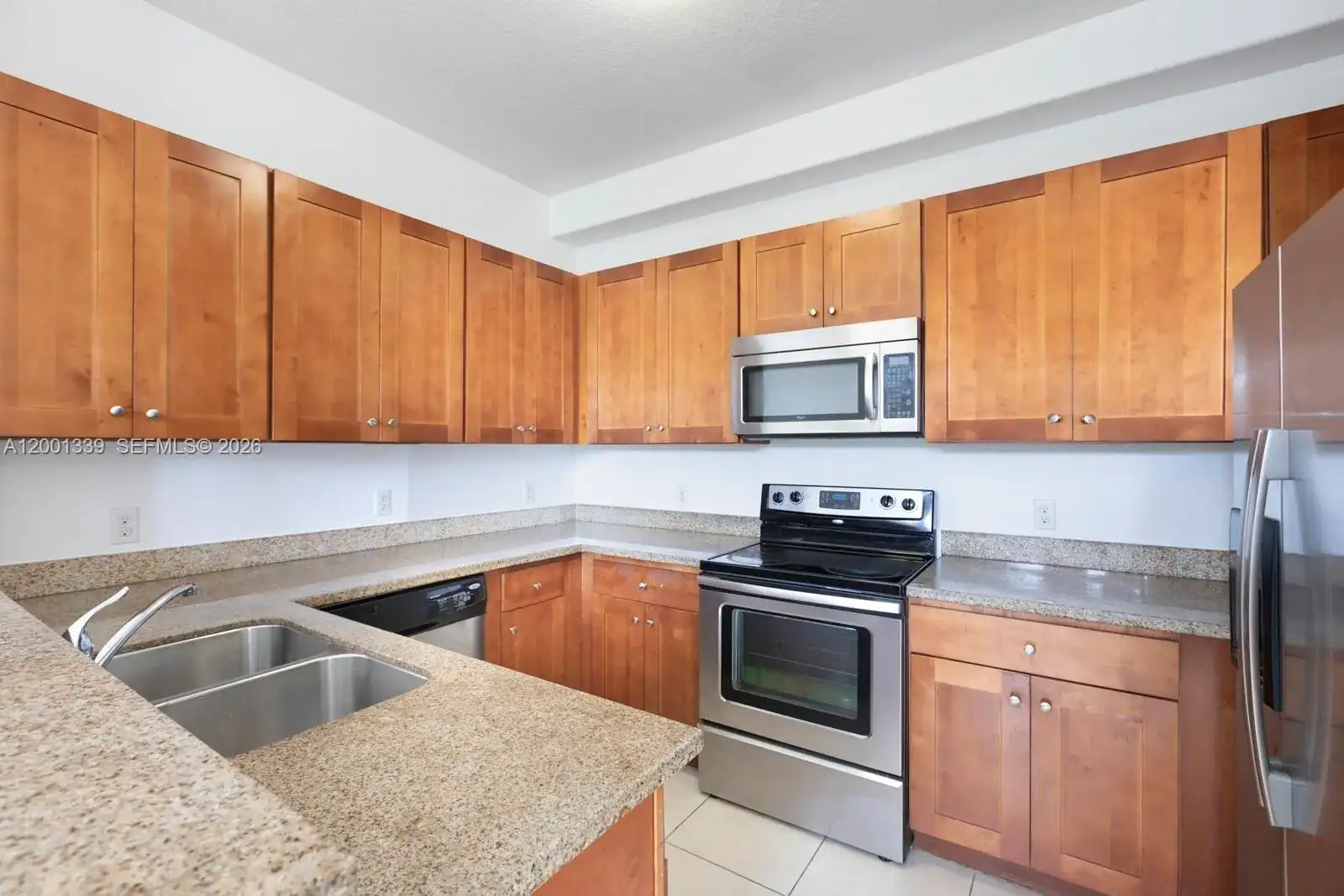 10012 NW 7th St # 216, Miami FL 33172 photo 2