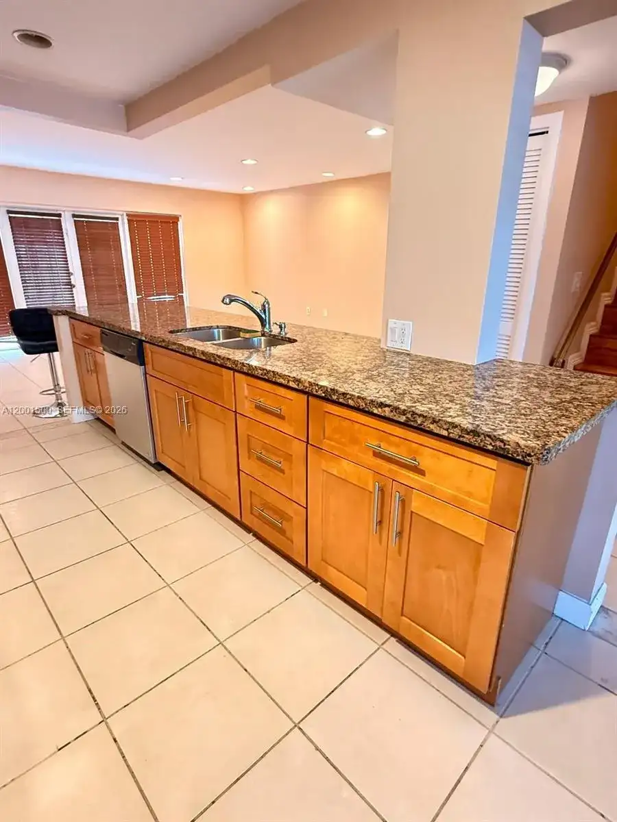 2750 N 34th Ave # 9D, Hollywood FL 33021 photo 3