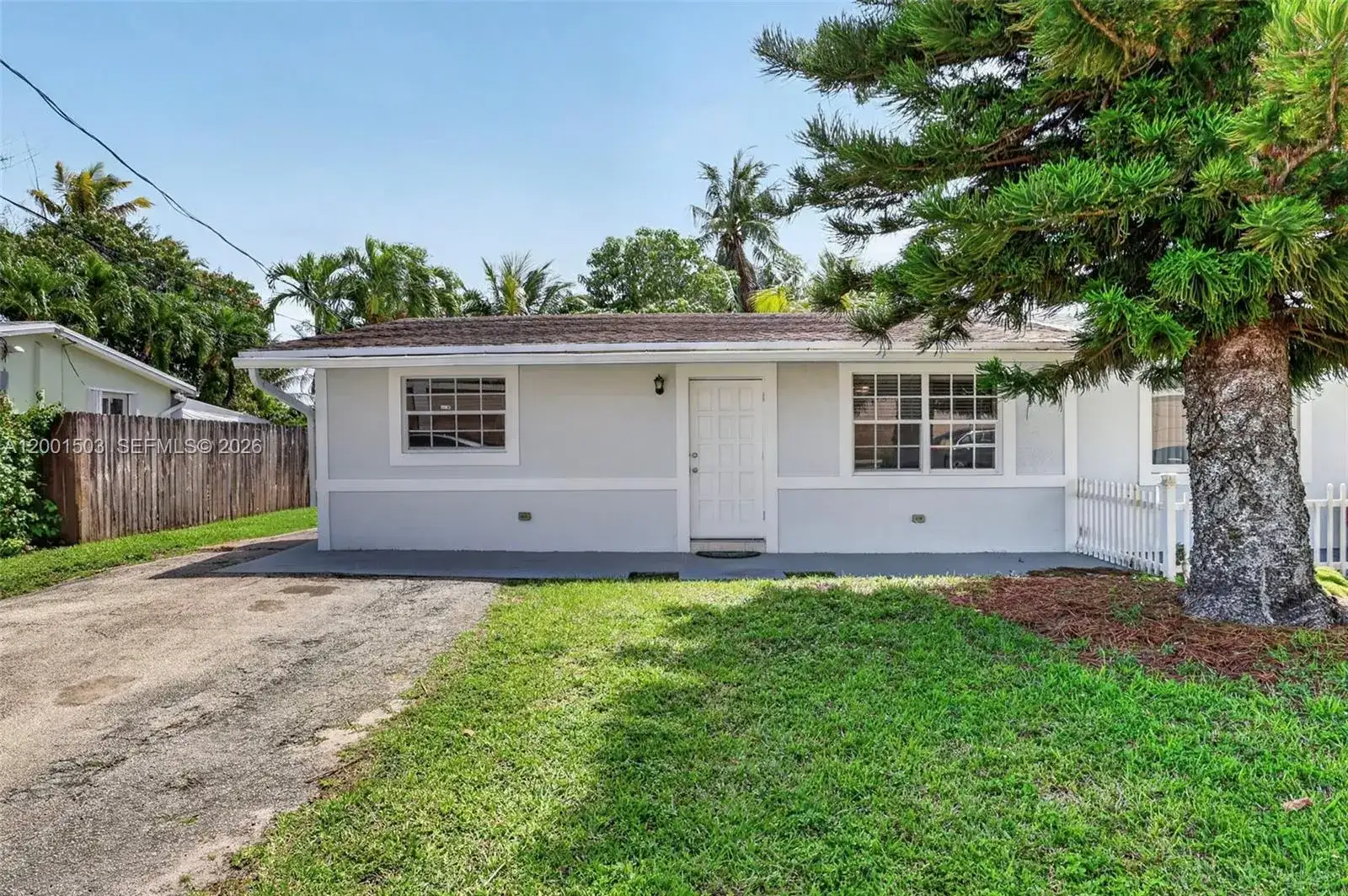 6878 SW 15th St, North Lauderdale FL 33068 photo 2