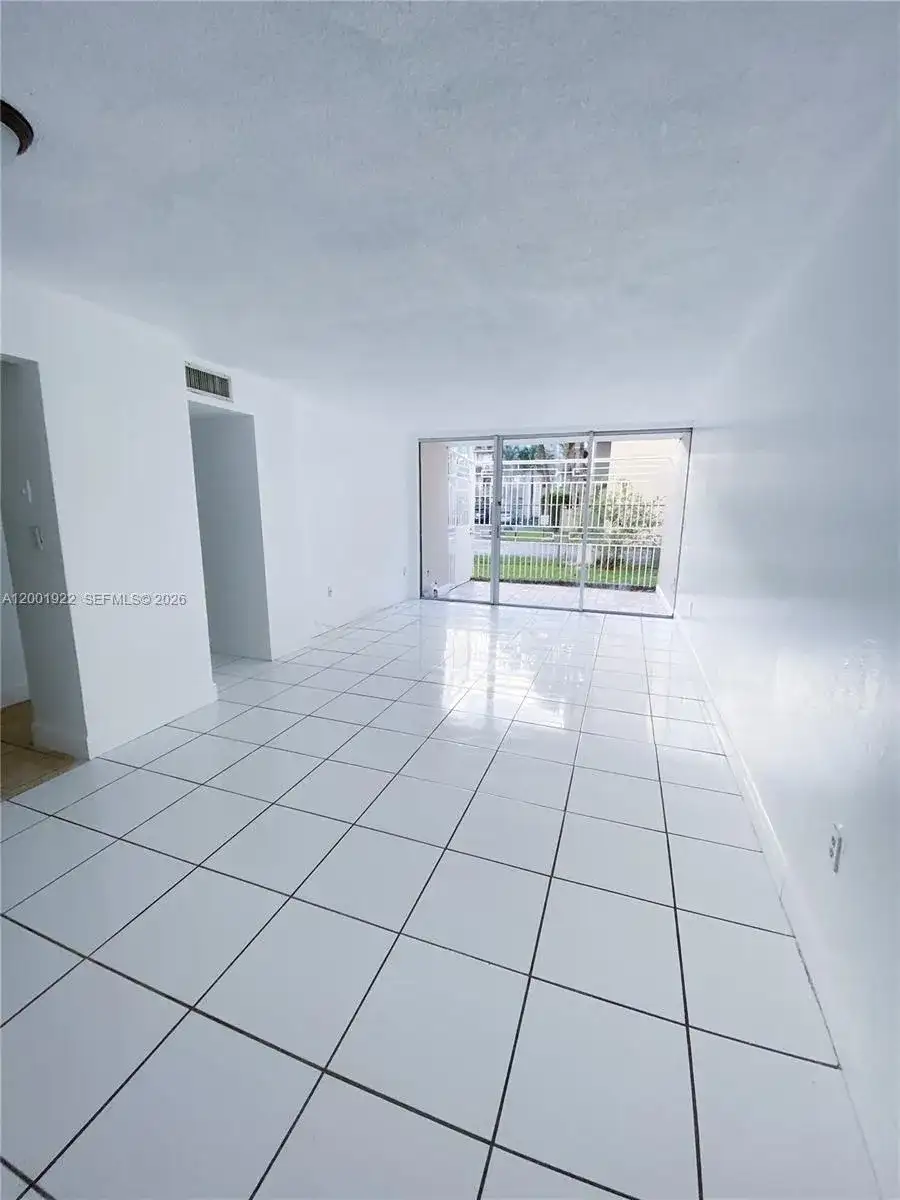 870 NW 87th Ave # 110, Miami FL 33172 photo 5