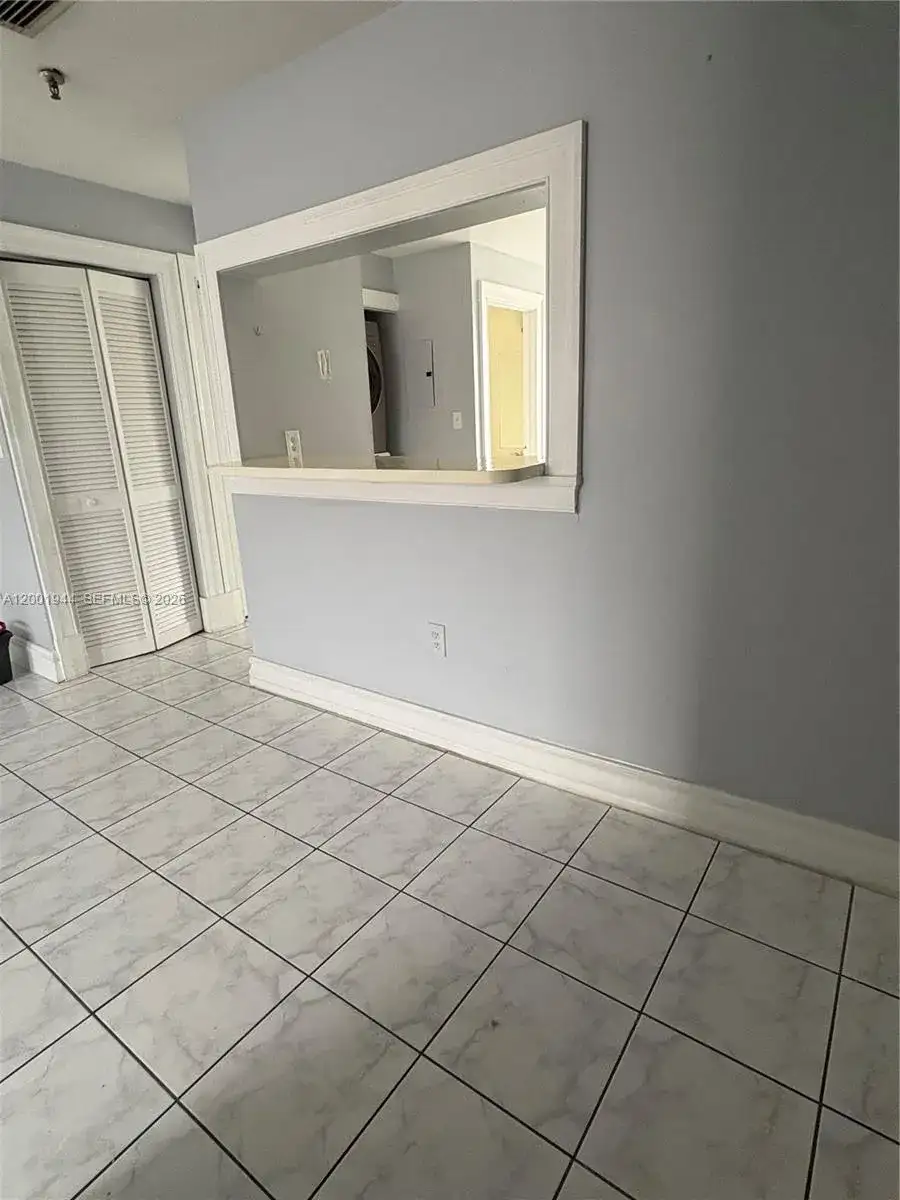 12035 SW 14th St # 105, Miami FL 33184 photo 4