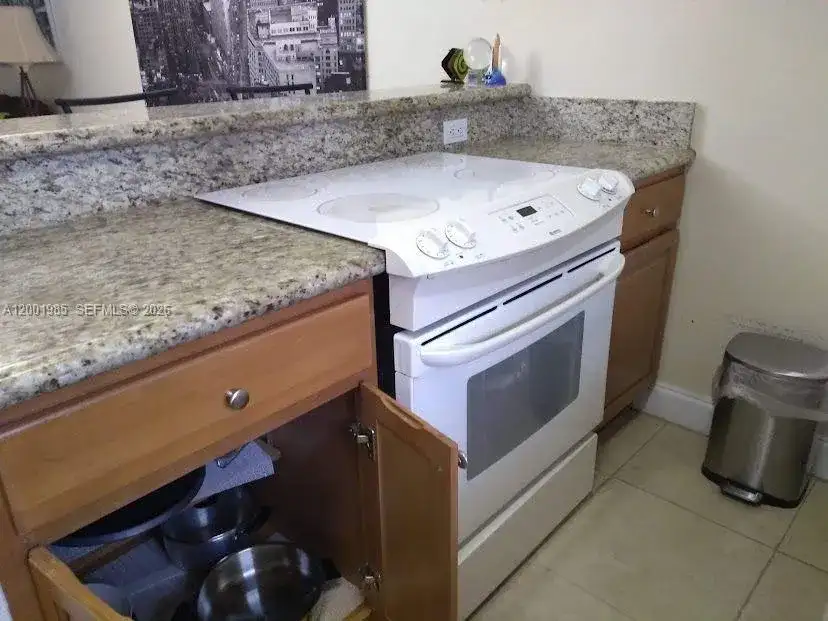 7530 SW 82nd St # G102, Miami FL 33143 photo 2