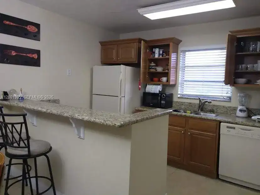 7530 SW 82nd St # G102, Miami FL 33143 photo 4