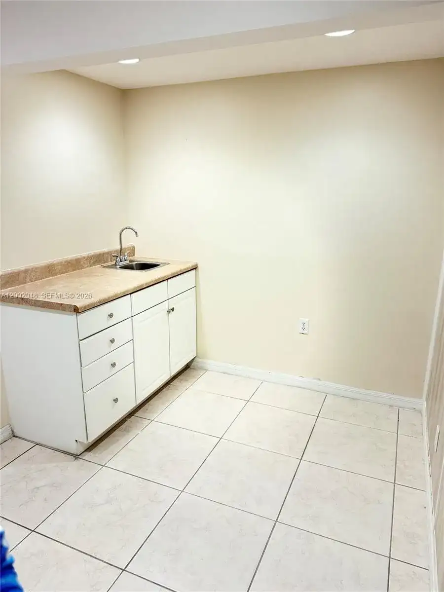 706 N 7th St, Fort Pierce FL 34950 photo 4