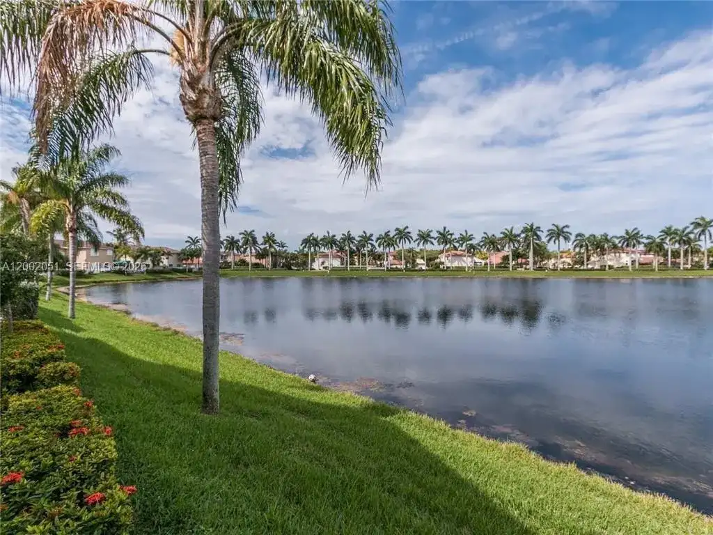 1590 Seagrape Way, Hollywood FL 33019 photo 3