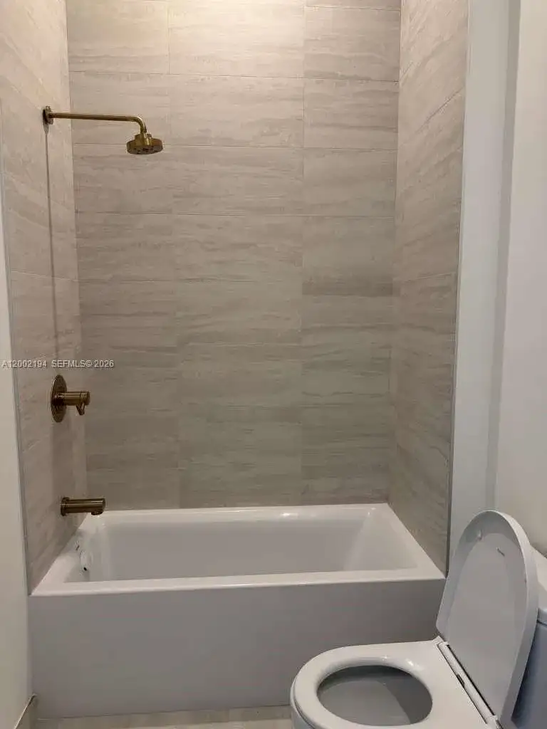 77 SE 5th street # 1011, Miami FL 33131 photo 3