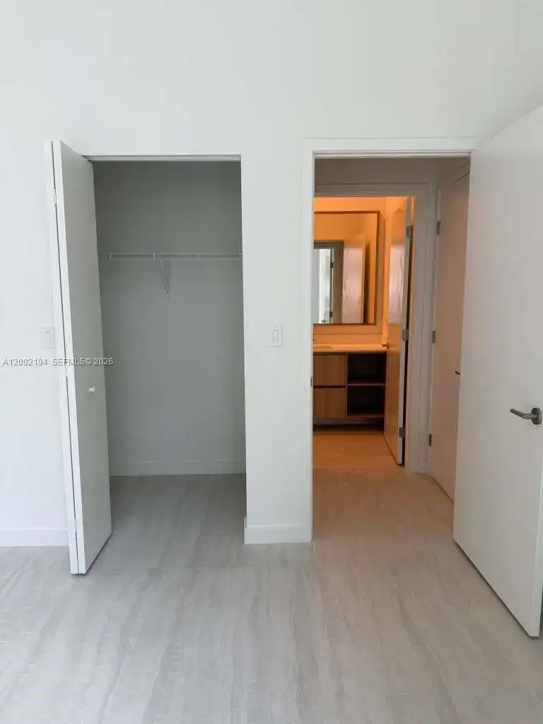 77 SE 5th street # 1011, Miami FL 33131 photo 4