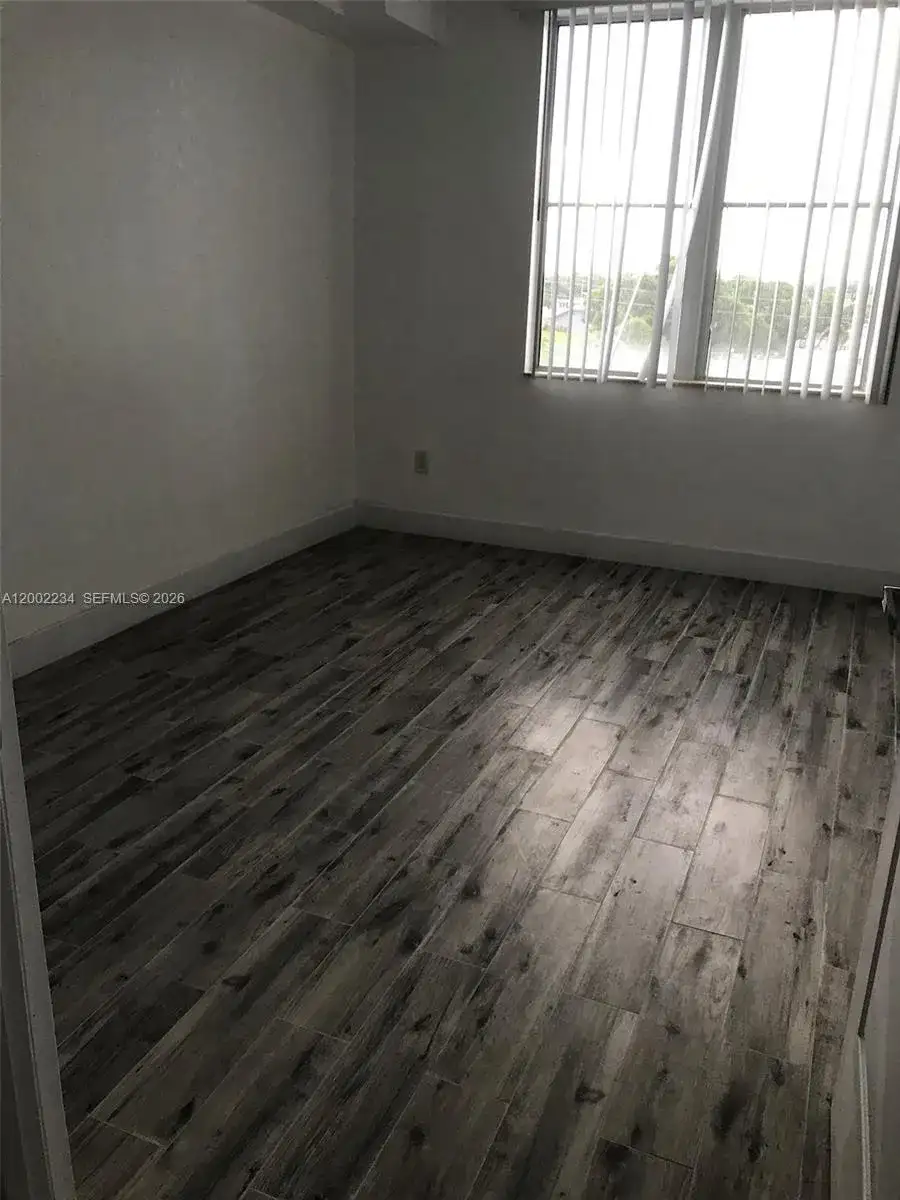 1830 Radius Dr # 407, Hollywood FL 33020 photo 5