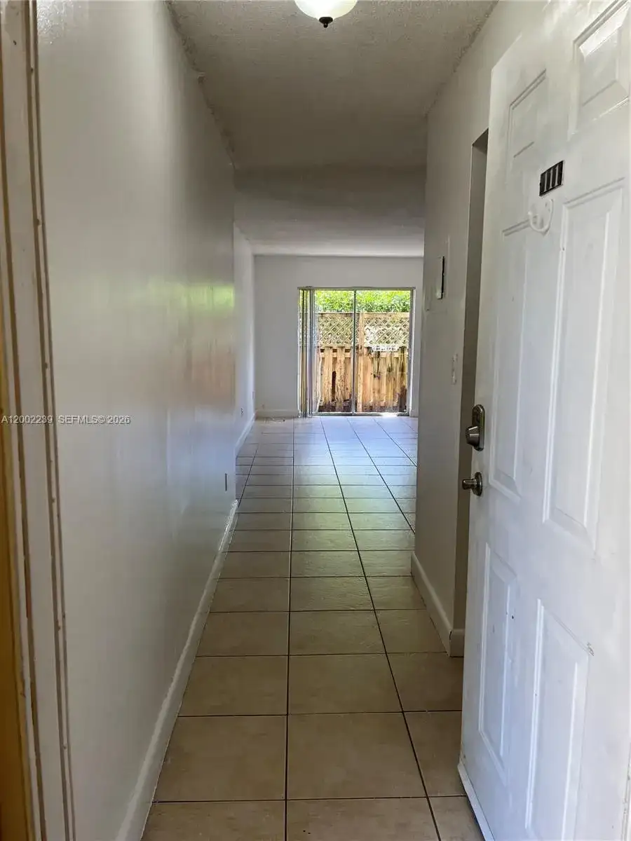 8650 SW 109th Ave # 111, Miami FL 33173 photo 4