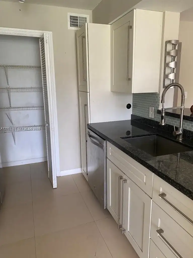 2371 NW 33rd St # 711, Oakland Park FL 33309 photo 5