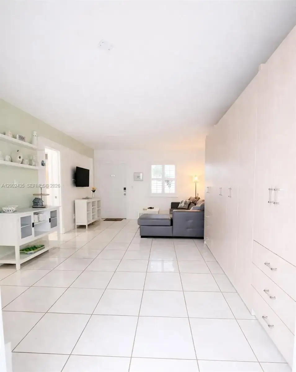 321 Wilson St # A105, Hollywood FL 33019 photo 3