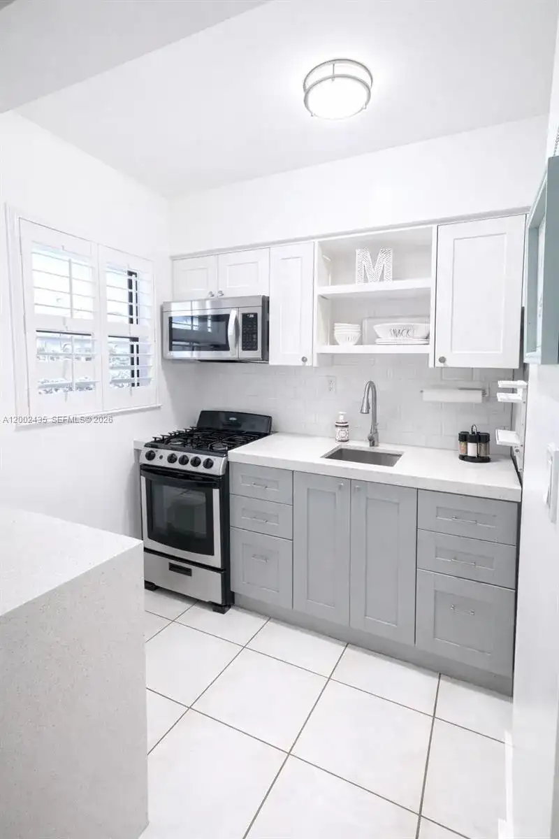 321 Wilson St # A105, Hollywood FL 33019 photo 5