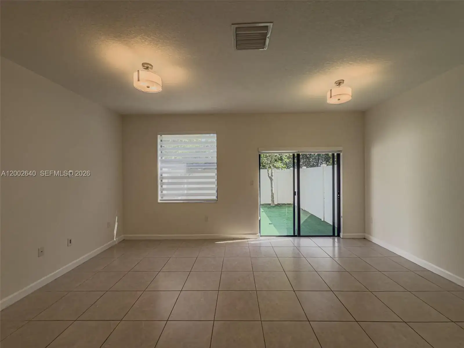 10629 W 32nd Ln, Miami Lakes FL 33018 photo 3