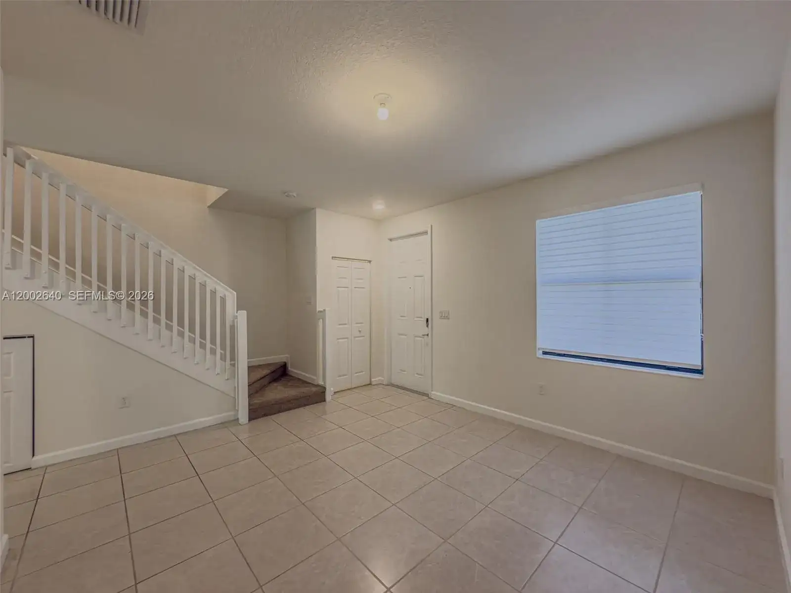 10629 W 32nd Ln, Miami Lakes FL 33018 photo 4