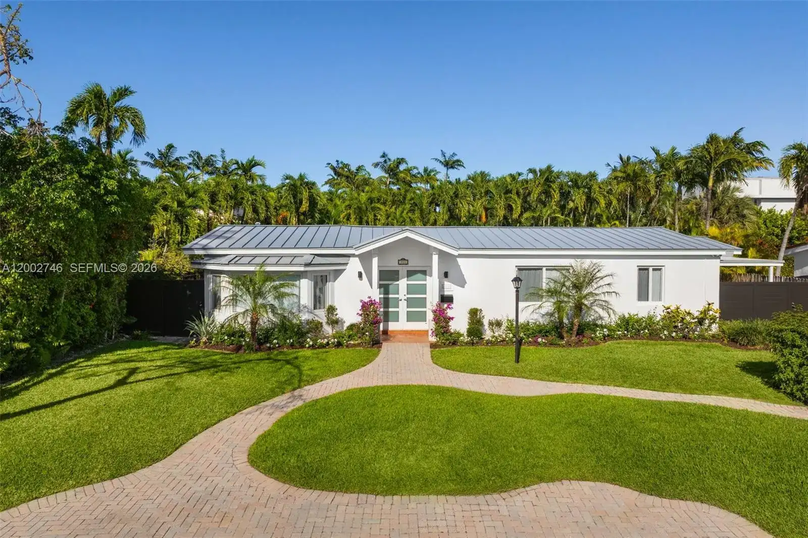 255 Ridgewood Rd, Key Biscayne FL 33149 photo 2