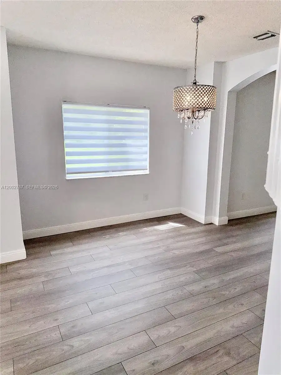 1704 SW 101st Ter, Miramar FL 33025 photo 5