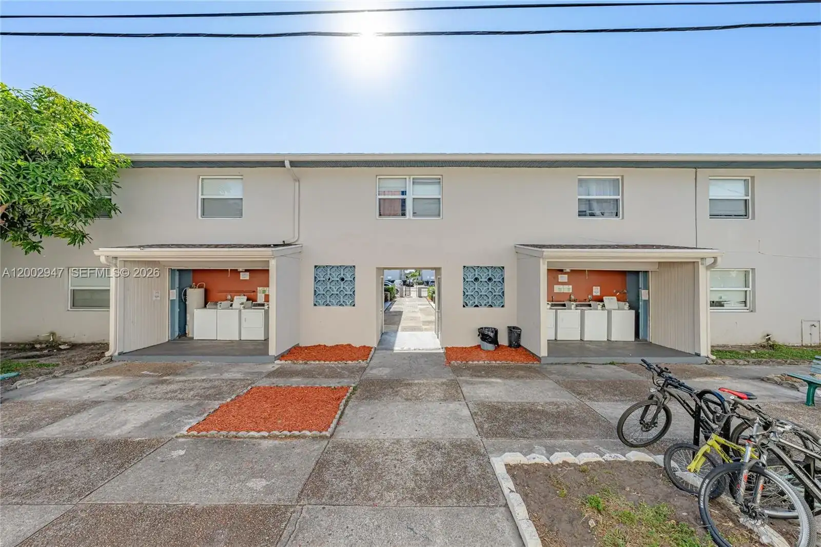 939 Magnolia DRIVE # L, Lake Park FL 33403 photo 2