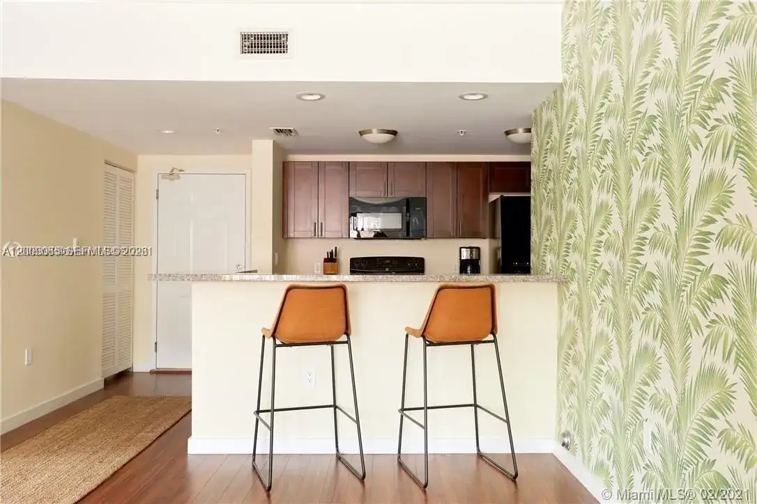 568 NE 66th St # 501, Miami FL 33138 photo 2