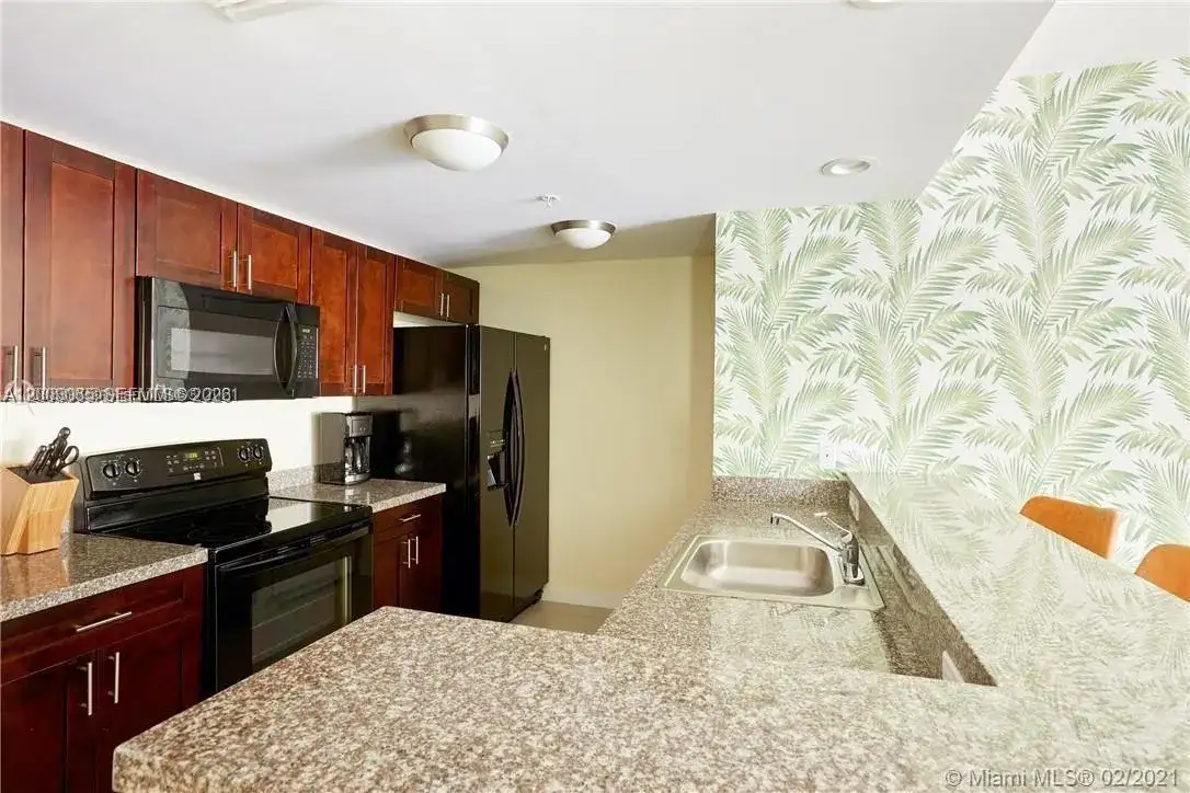 568 NE 66th St # 501, Miami FL 33138 photo 5