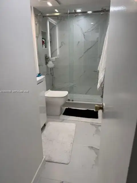 9350 Fontainebleau Blvd # 413, Miami FL 33172 photo 5