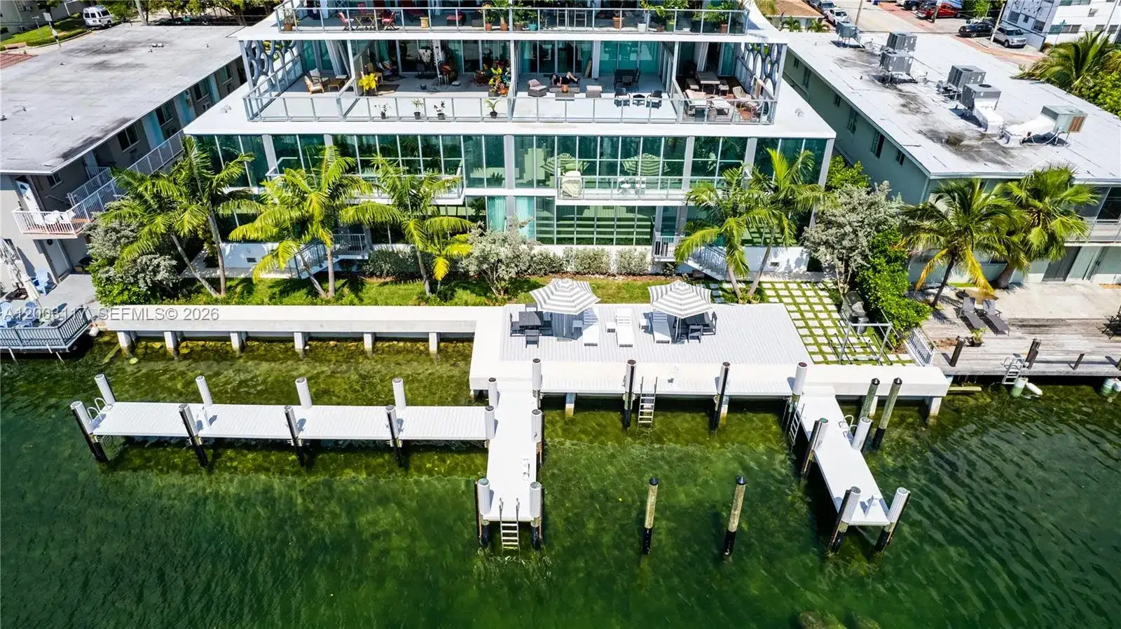 8425 Crespi Blvd, Miami Beach FL 33141 photo 4