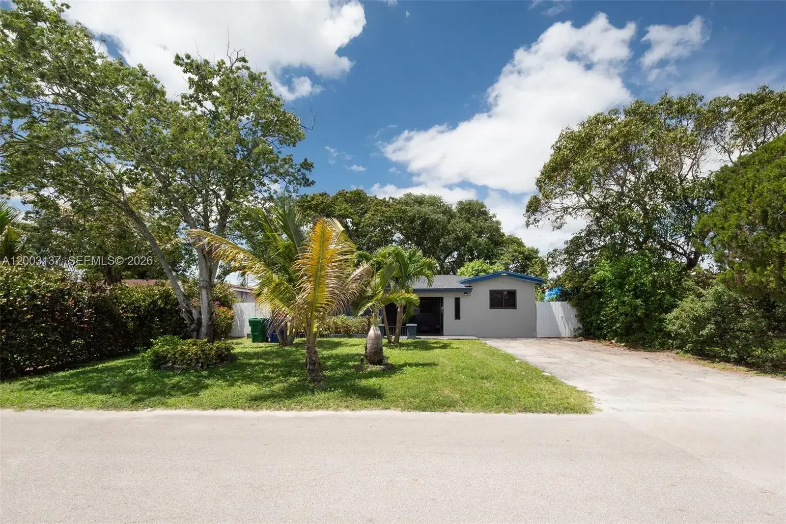 2630 Everglades Dr, Miramar FL 33023 photo 2