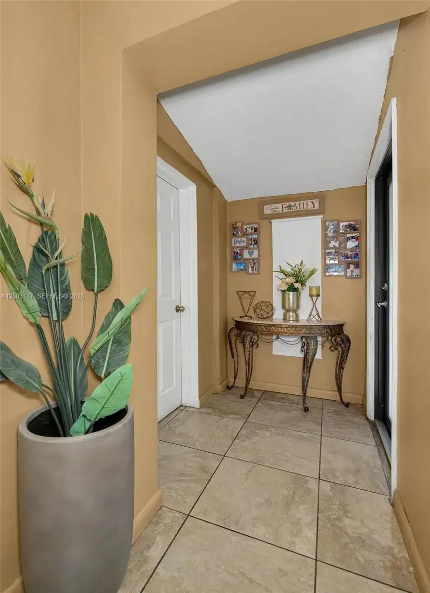 2630 Everglades Dr, Miramar FL 33023 photo 4