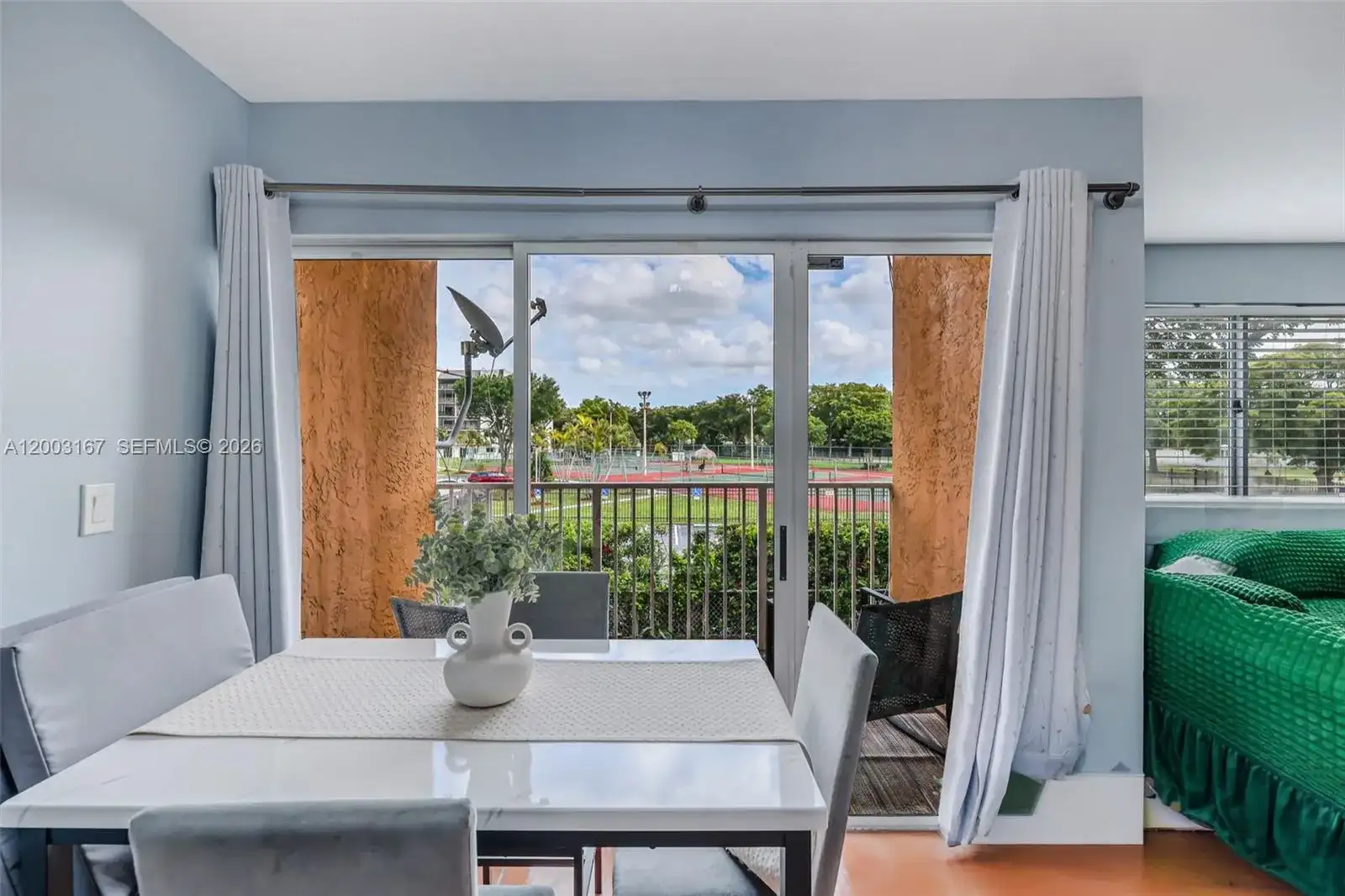6255 Kendale Lakes Cir # 218, Miami FL 33183 photo 2