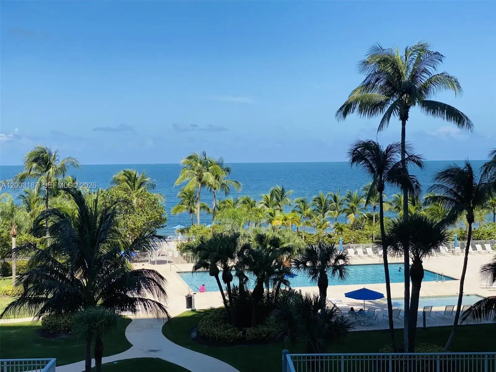 881 Ocean Dr # 3E, Key Biscayne FL 33149 photo 2