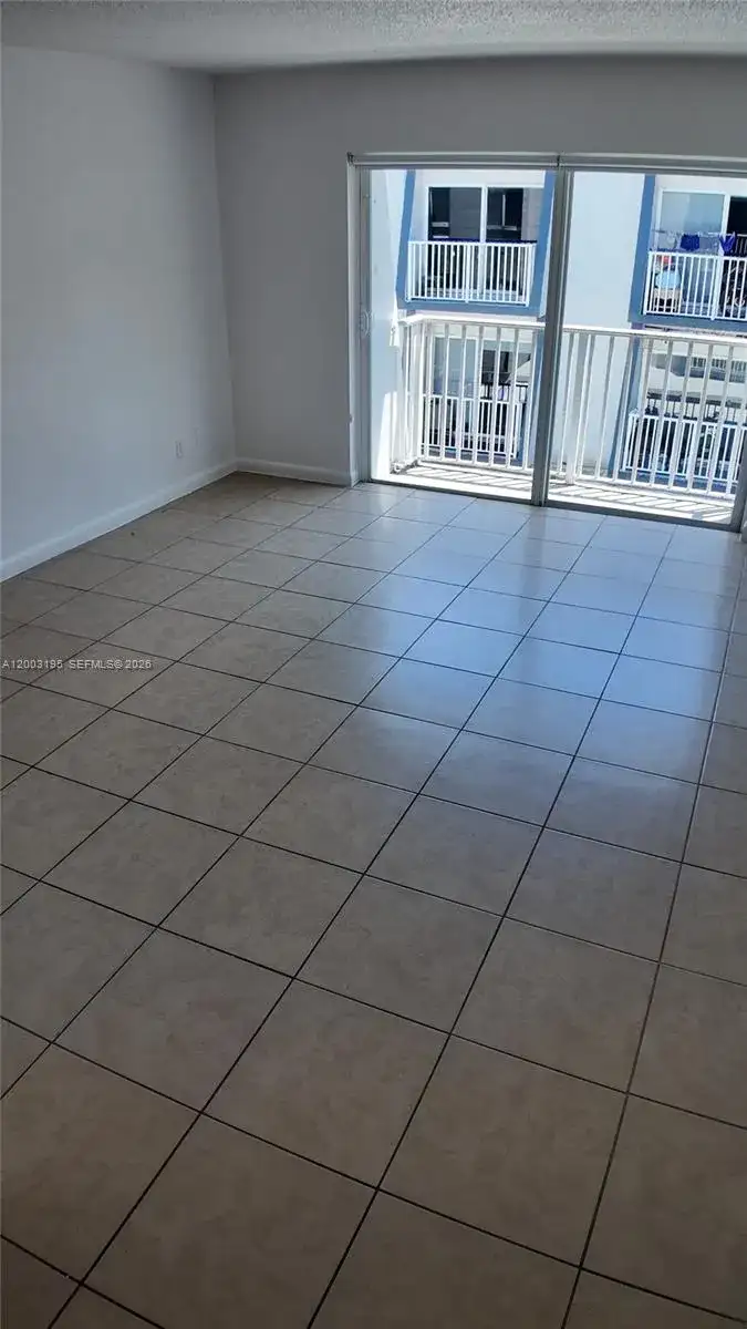 11120 SW 196th St # 302, Cutler Bay FL 33157 photo 5