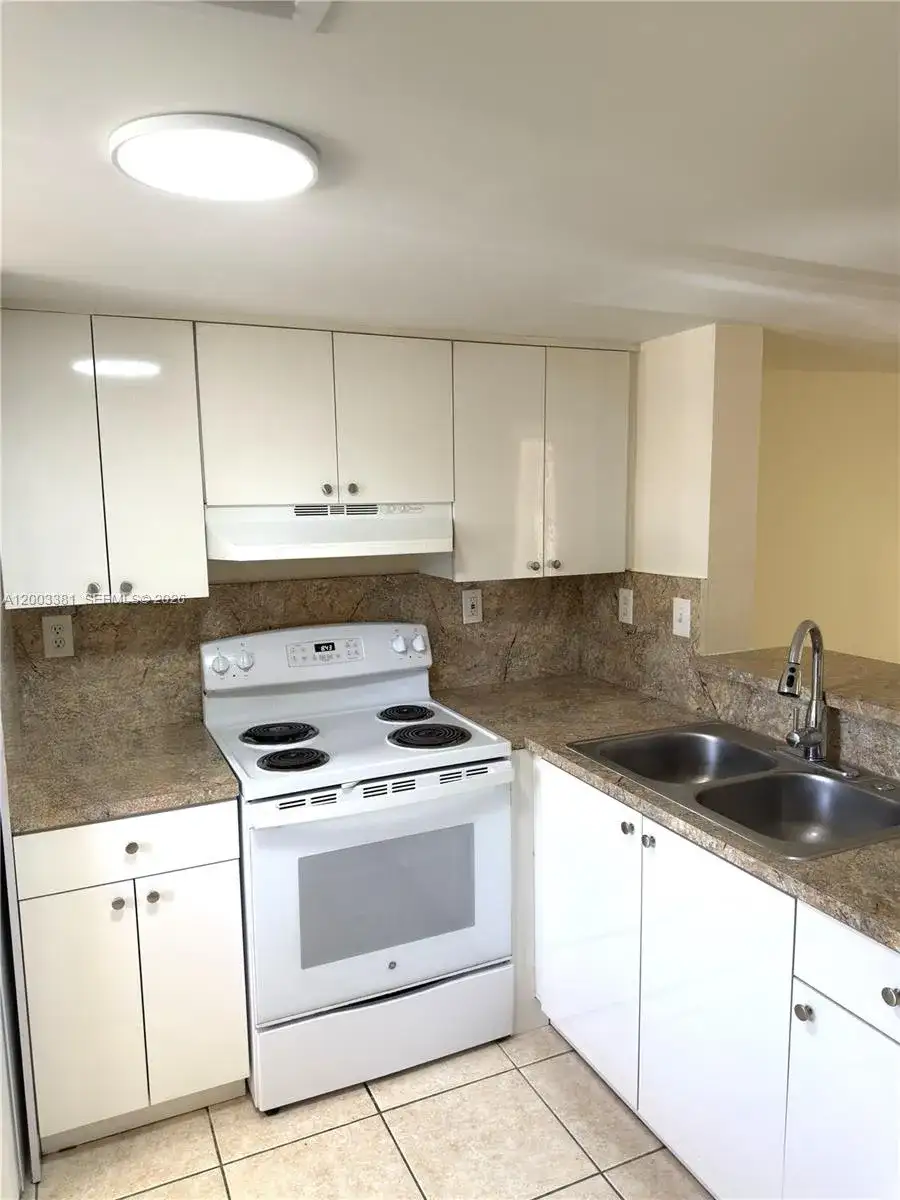 14020 NE 3rd Ct # 5, Miami FL 33161 photo 3