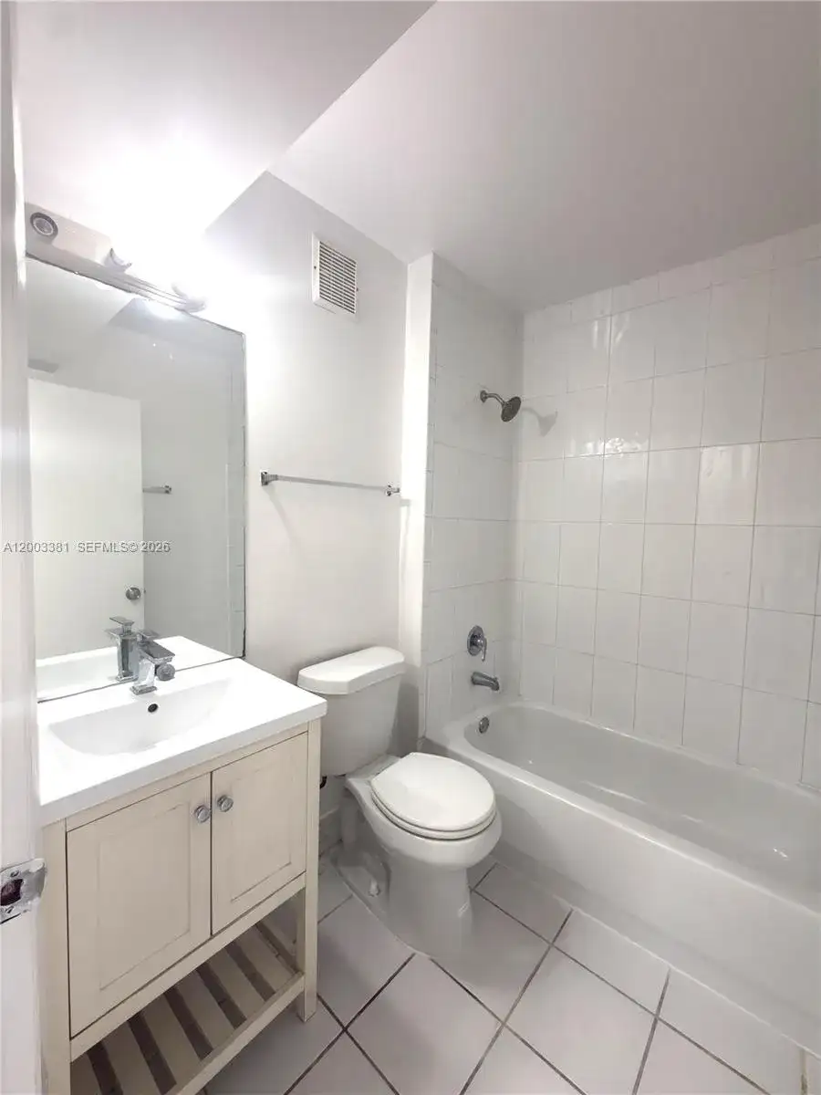 14020 NE 3rd Ct # 5, Miami FL 33161 photo 4