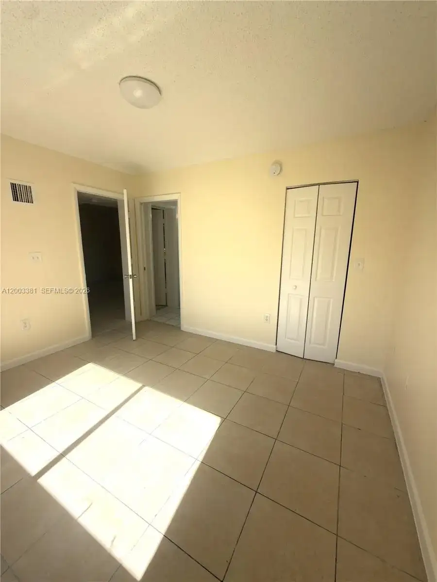 14020 NE 3rd Ct # 5, Miami FL 33161 photo 5