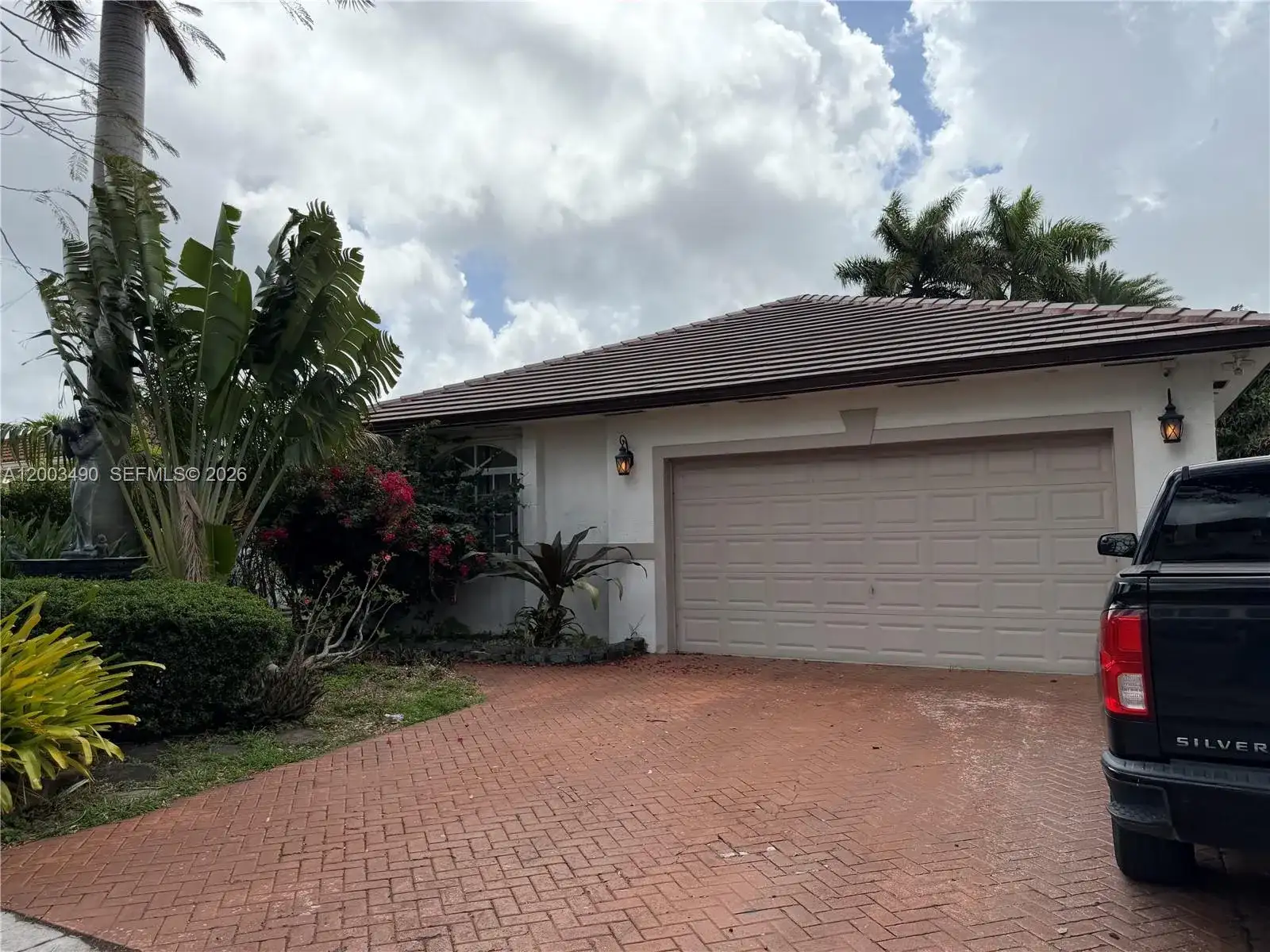 8746 NW 140th Ln, Miami Lakes FL 33018 photo 3