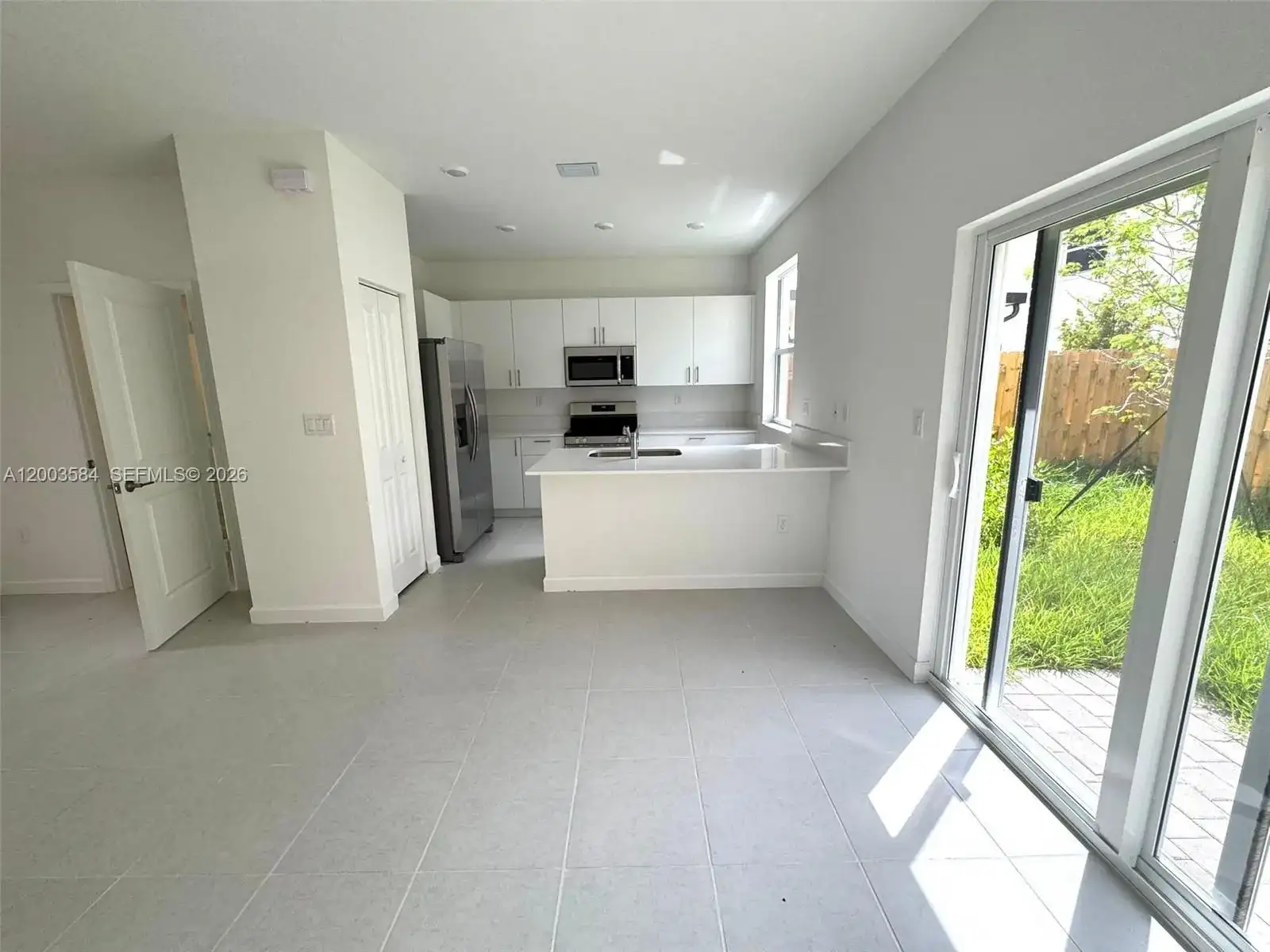 2877 SE 24 Avenue, Homestead FL 33035 photo 3