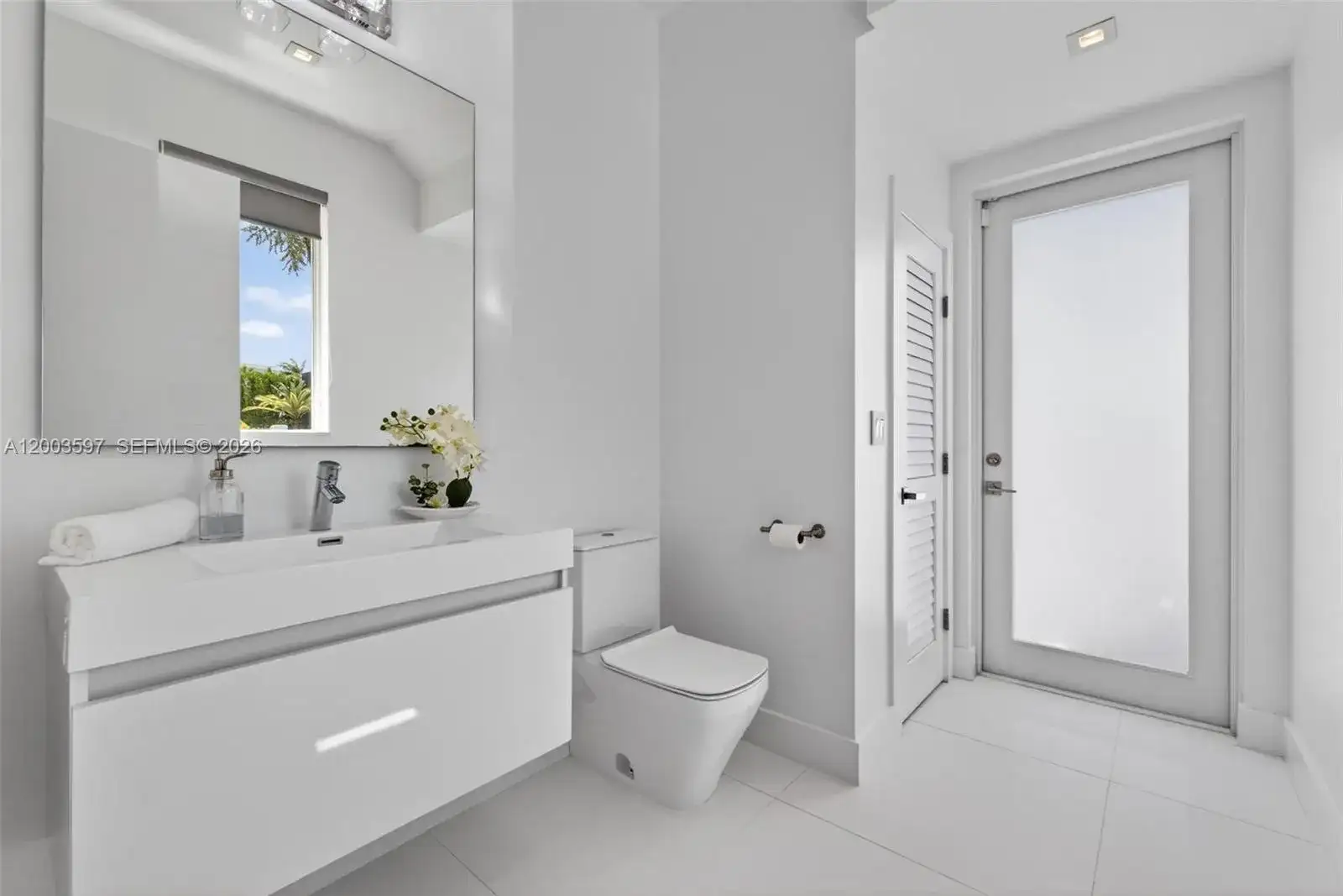 10431 NW 68th Ter, Doral FL 33178 photo 4