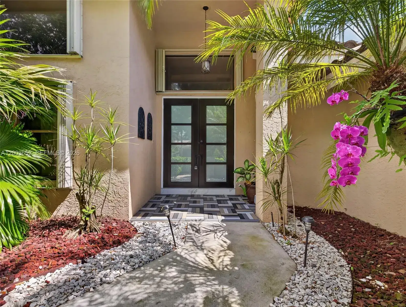 1025 Creekford Dr, Weston FL 33326 photo 2