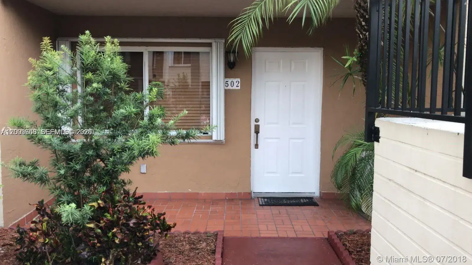 551 NW 82nd Ave # 502, Miami FL 33126 photo 2