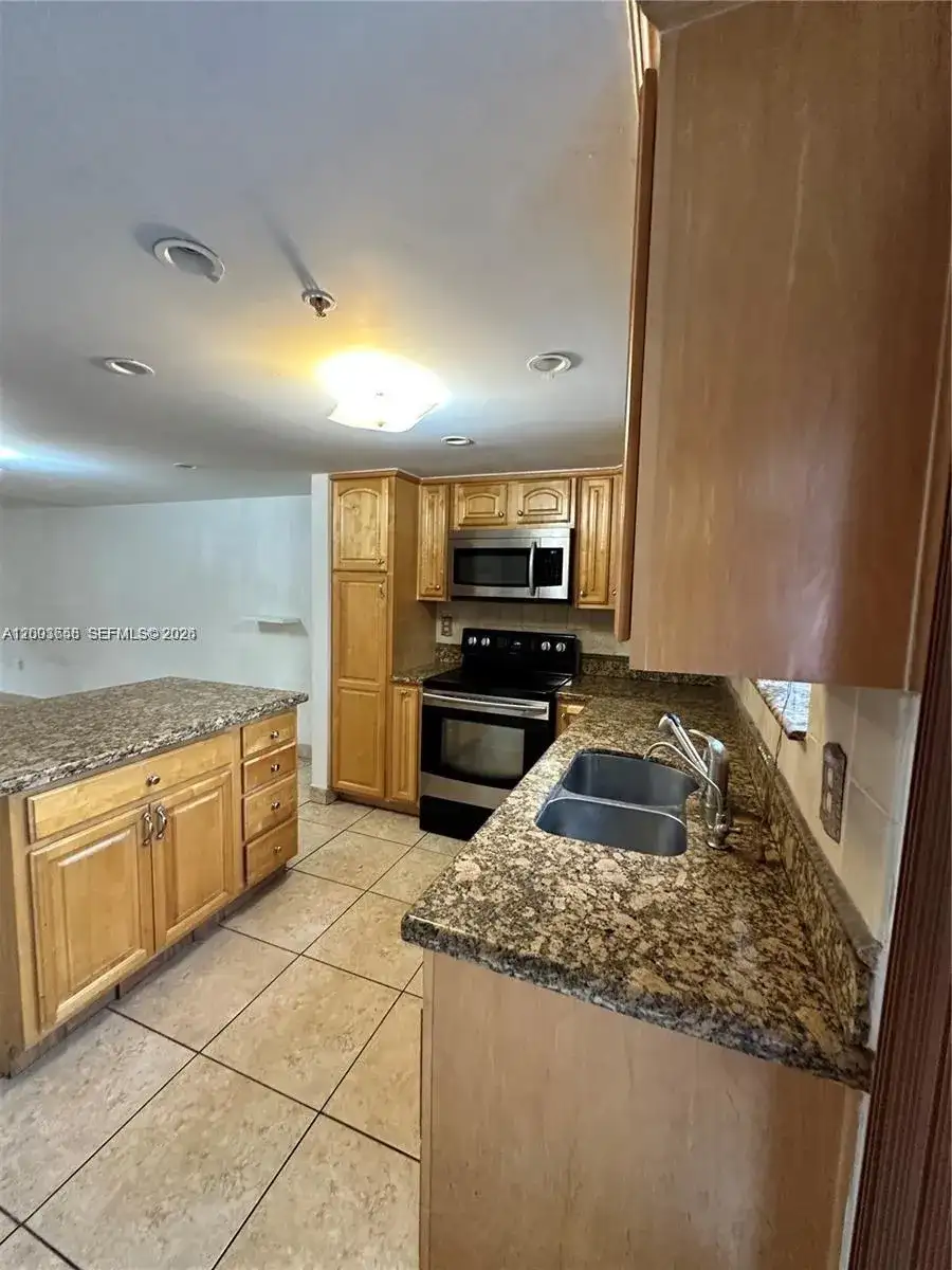 551 NW 82nd Ave # 502, Miami FL 33126 photo 5