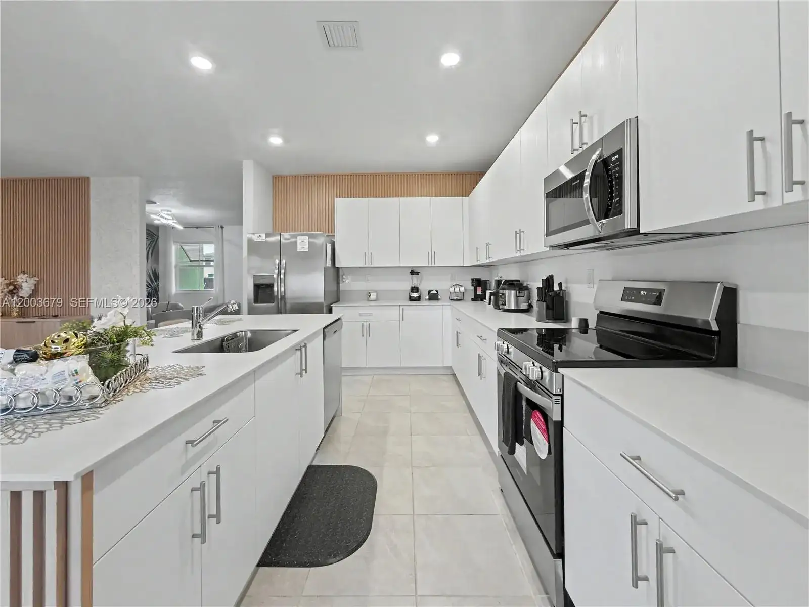 13218 SW 189th Ter, Miami FL 33177 photo 4