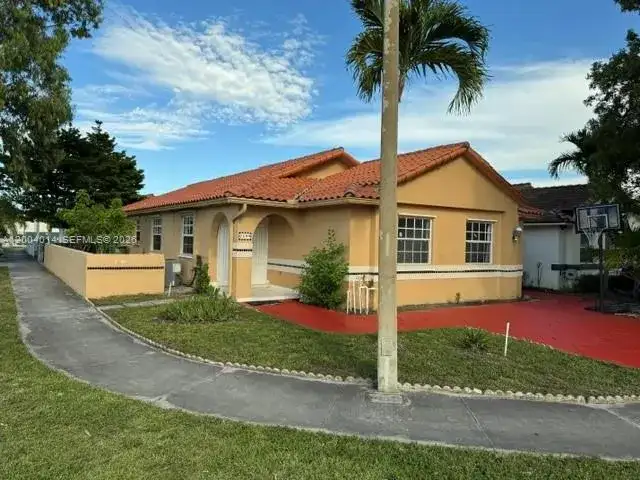 7599 W 4th Ct, Hialeah FL 33014 photo 3