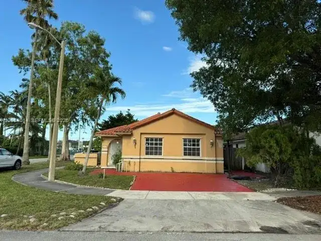 7599 W 4th Ct, Hialeah FL 33014 photo 4