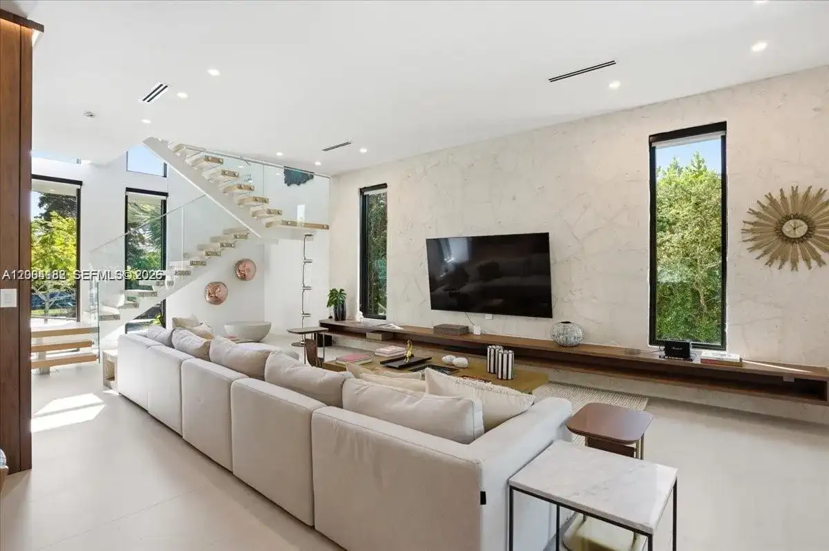4354 Alton Rd, Miami Beach FL 33140 photo 5