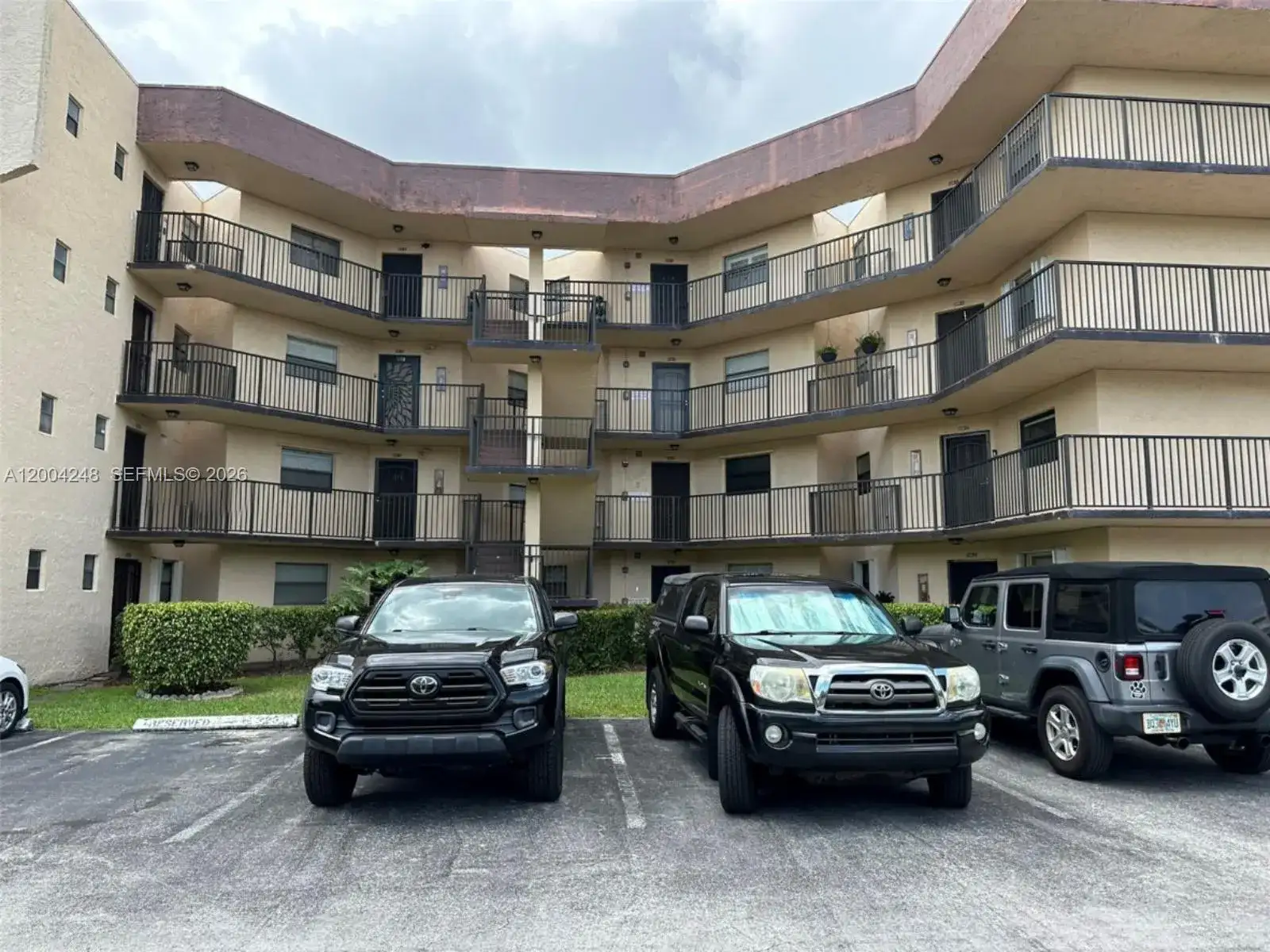 6555 W Broward Blvd # 111, Plantation FL 33317 photo 2