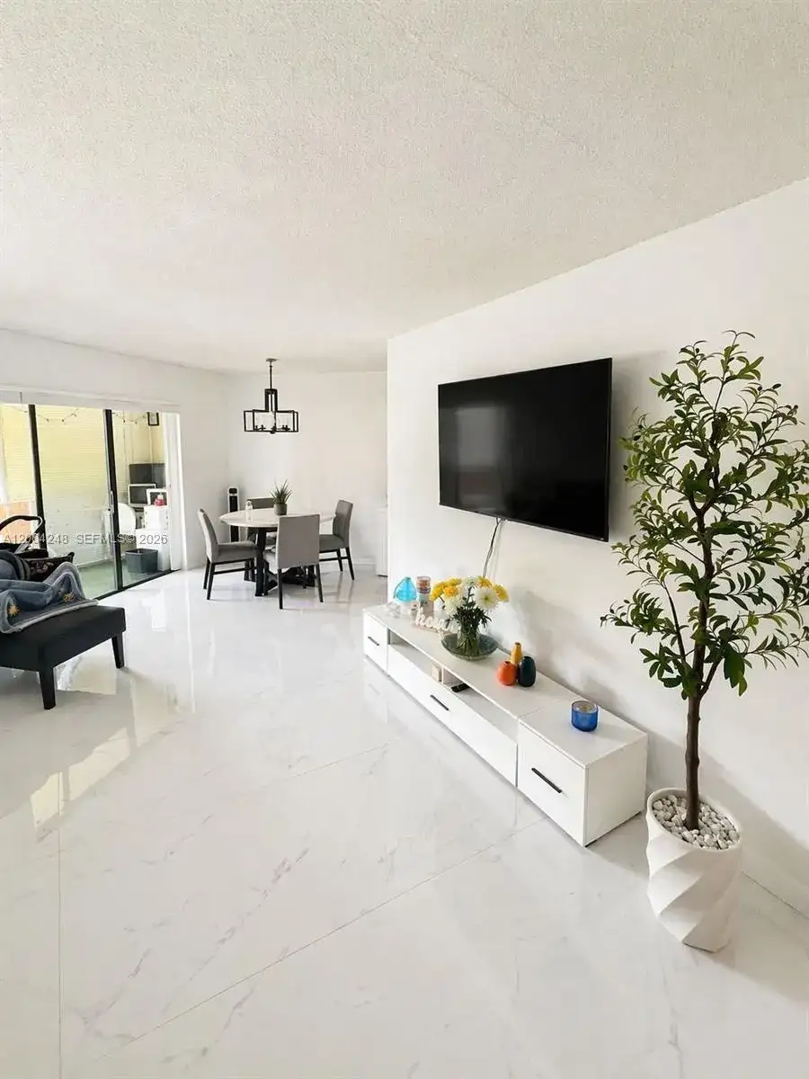 6555 W Broward Blvd # 111, Plantation FL 33317 photo 4