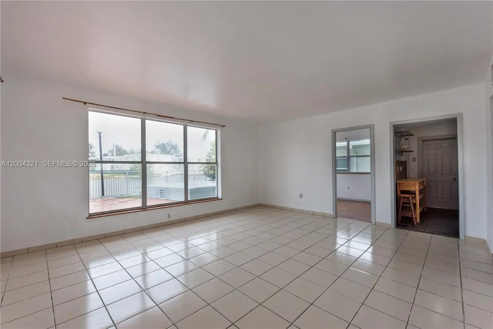 1255 Marseille Dr # 25, Miami Beach FL 33141 photo 4