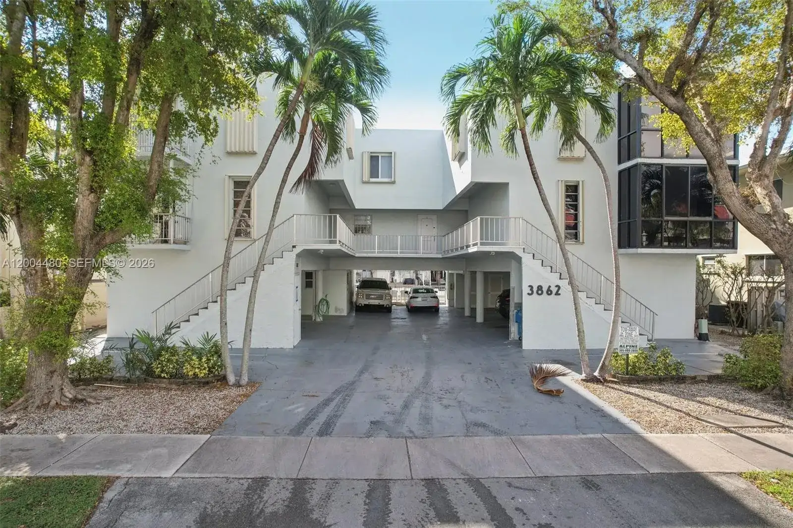 3862 NE 171st St, North Miami Beach FL 33160 photo 4