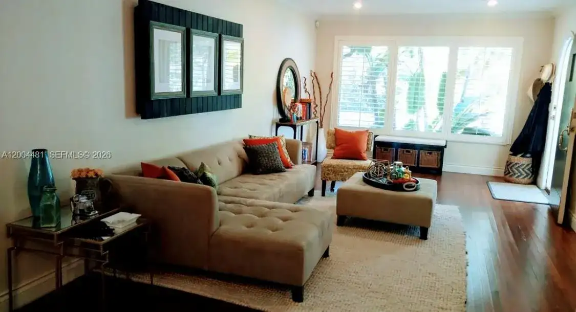5718 SW 48th St, South Miami FL 33155 photo 4