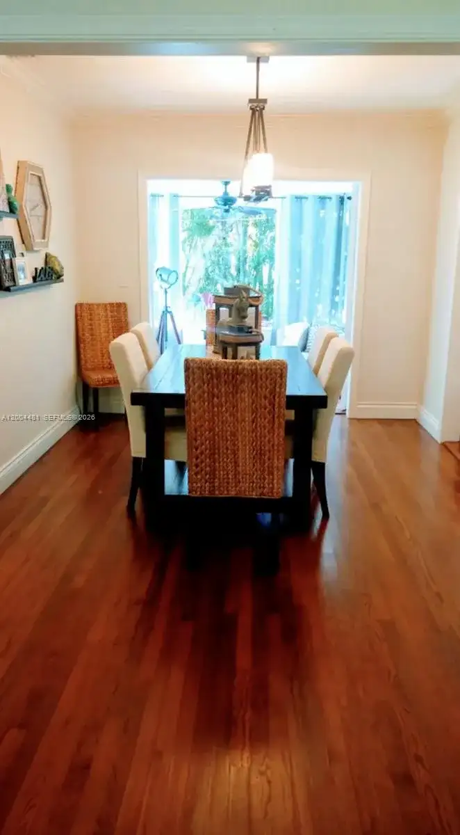 5718 SW 48th St, South Miami FL 33155 photo 5