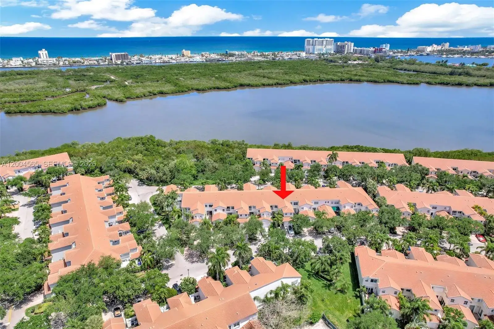 1675 Yellowheart Way, Hollywood FL 33019 photo 4